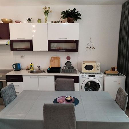 Apartment Suzana 2Br Split With Balcony Exteriör bild