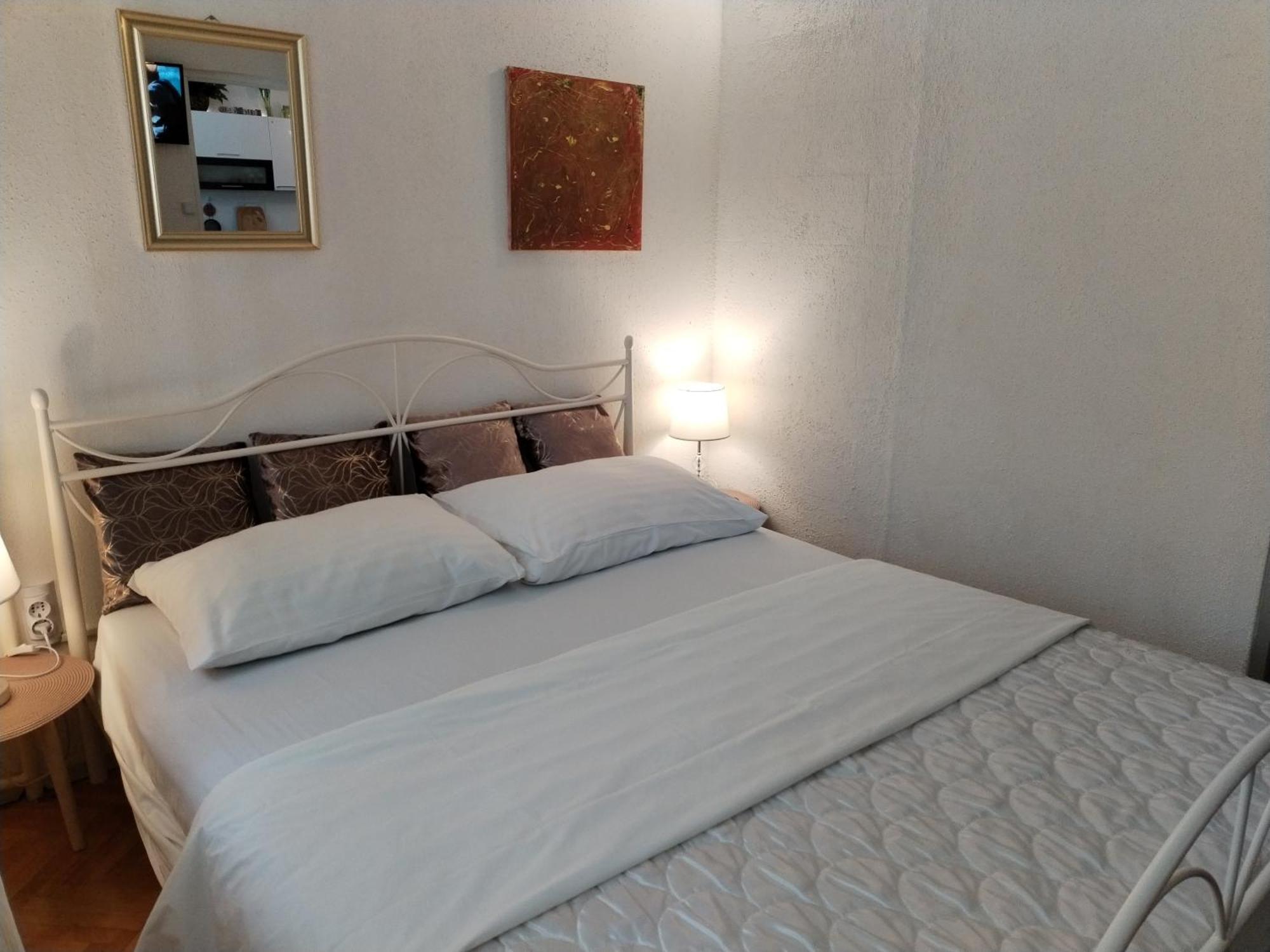 Apartment Suzana 2Br Split With Balcony Exteriör bild