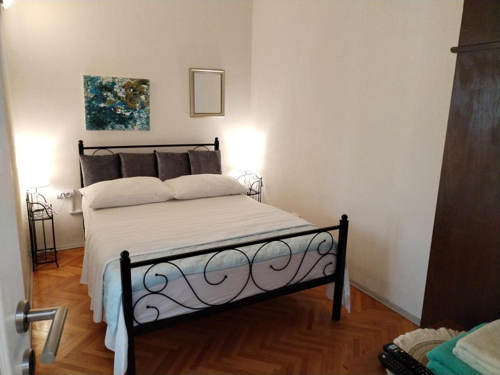 Apartment Suzana 2Br Split With Balcony Exteriör bild