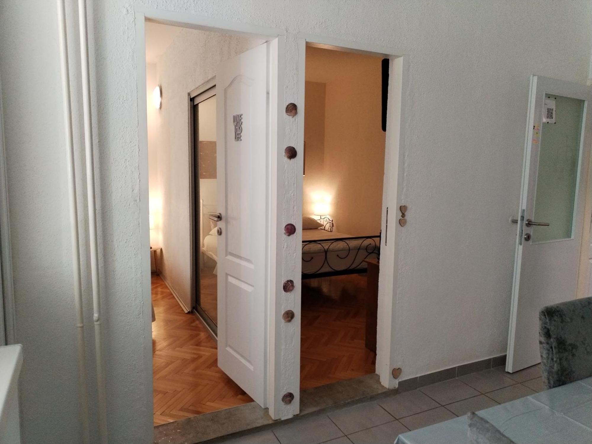 Apartment Suzana 2Br Split With Balcony Exteriör bild