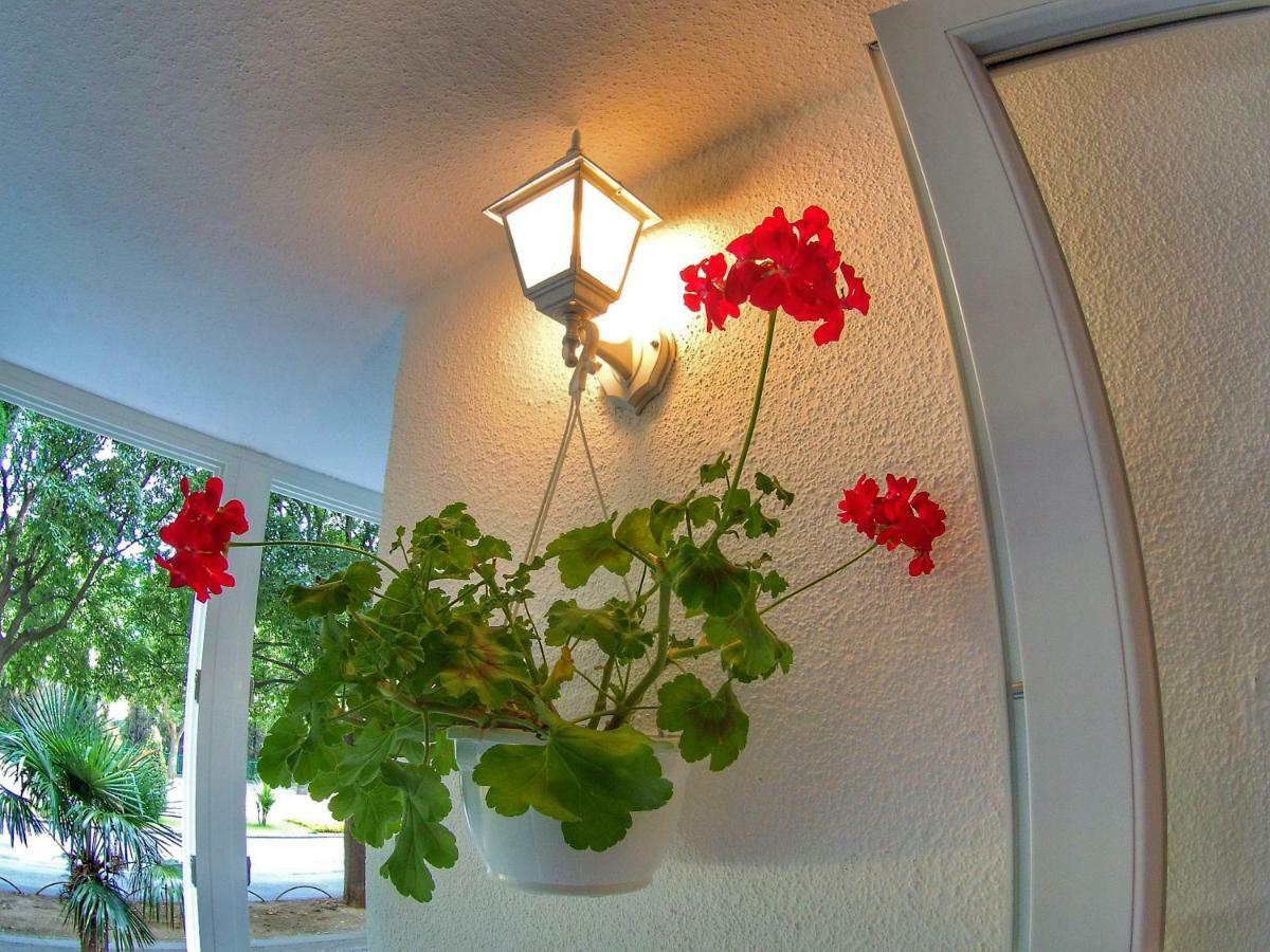 Apartment Suzana 2Br Split With Balcony Exteriör bild